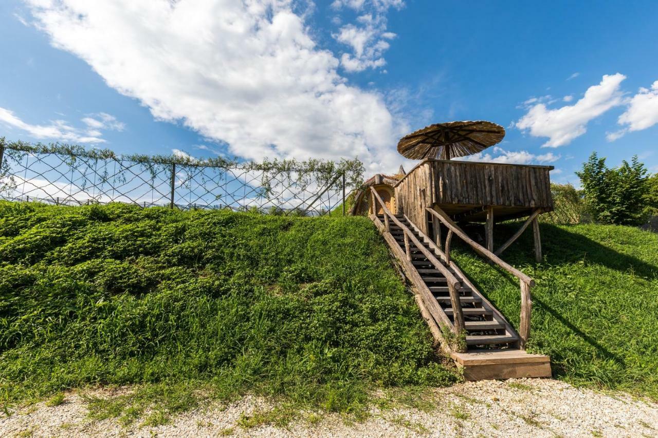 Apartma Zemljanka Ljutomer Bagian luar foto